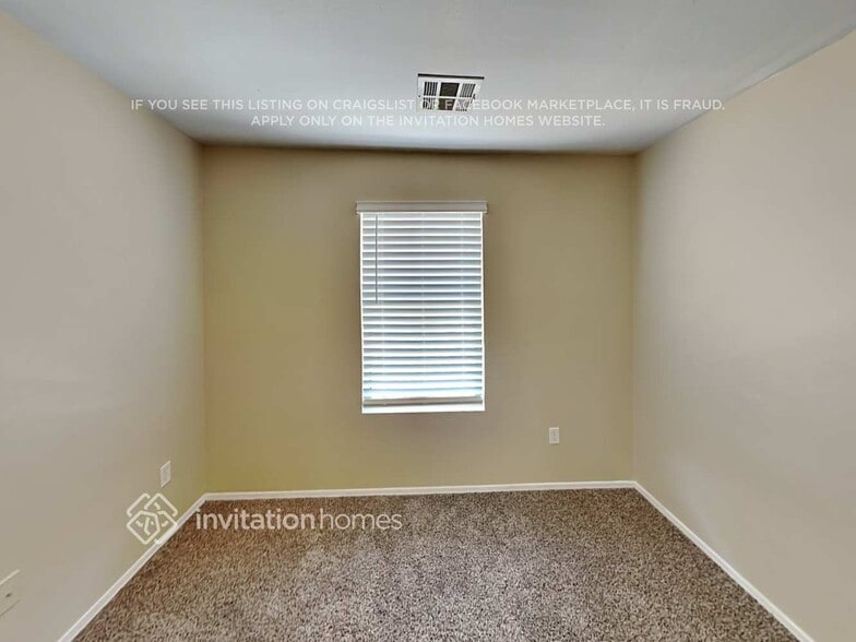 Building Photo - 10617 E Portobello Ave