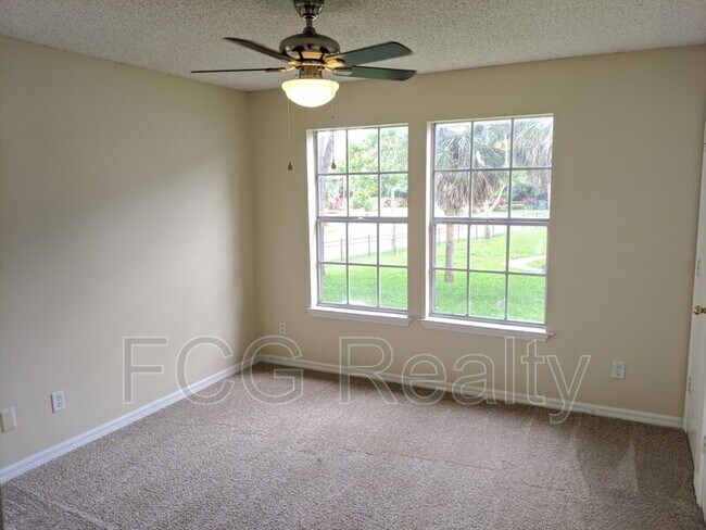 Building Photo - 6106 Westgate Dr