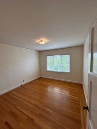 Building Photo - 2741 Judah St