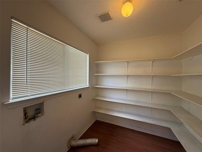 Building Photo - 2522 Stapleford Dr