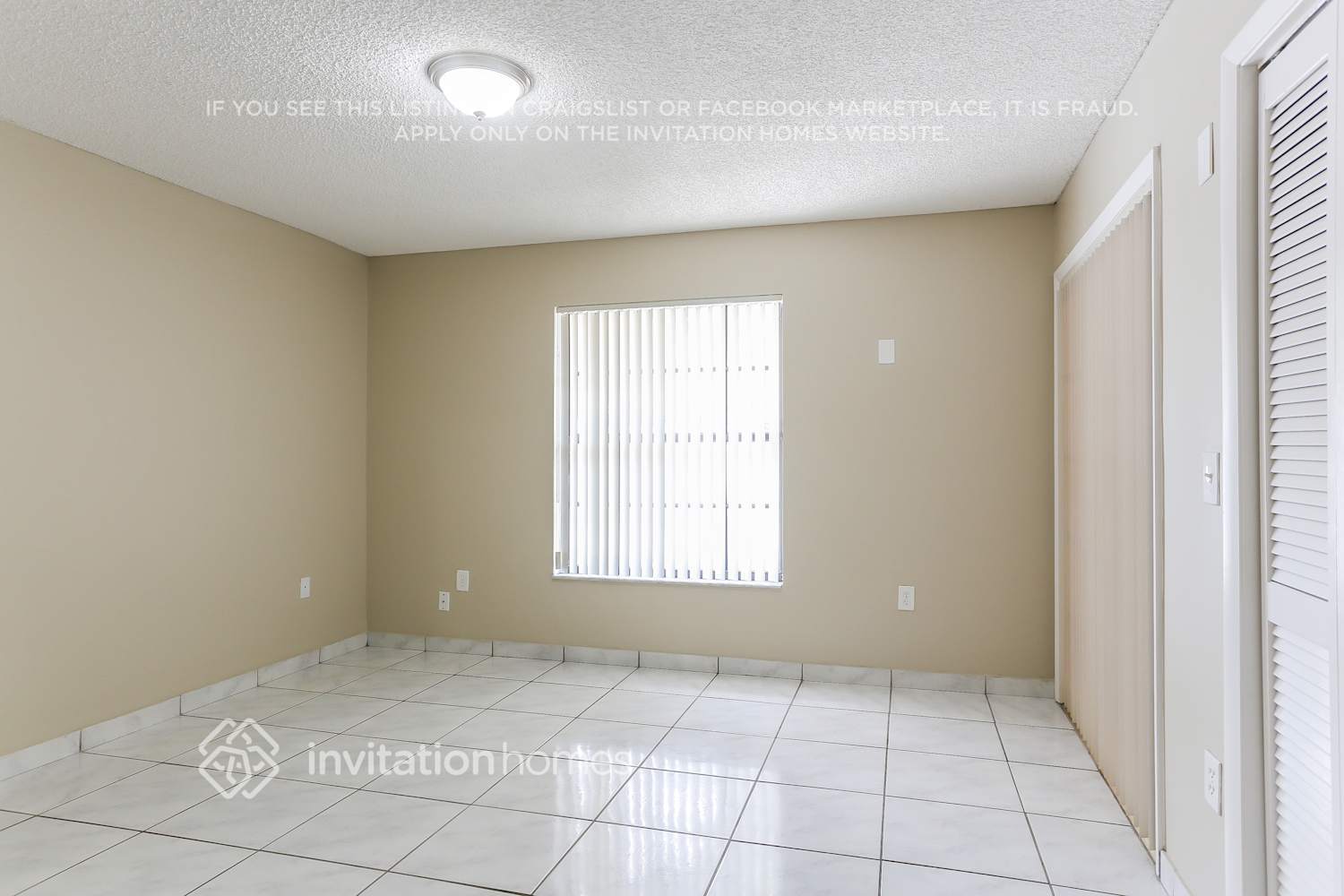 Building Photo - 4705 SW 143rd Ave