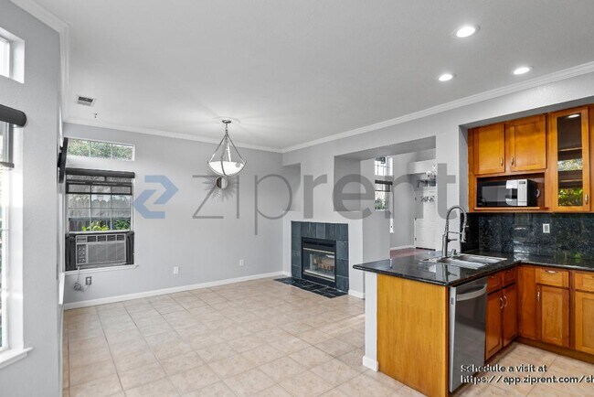 Building Photo - 281 Scotts Valley