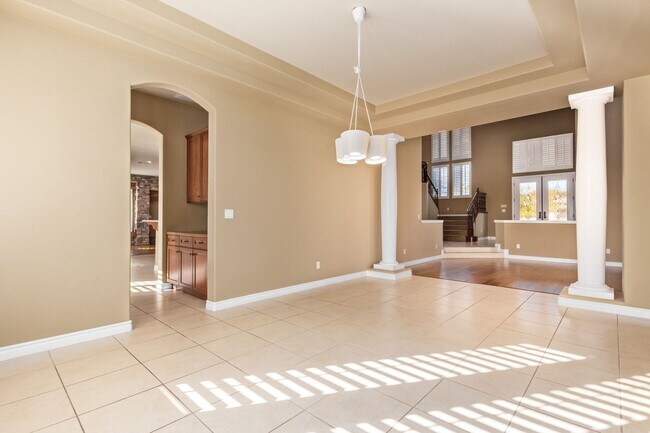 Building Photo - BEAUTIFUL QUEENSRIDGE HIGHLY UPGRADED HOME BY CHRISTOPHER HOMES