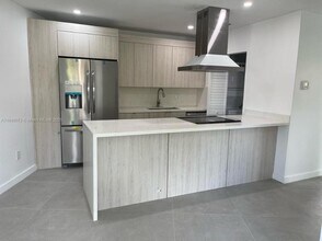 Building Photo - 3 bedroom in North Miami FL 33161