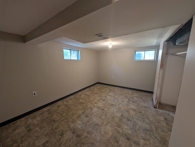 Building Photo - 5932 Brand Ave