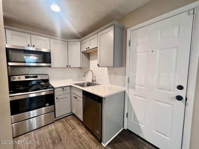 Building Photo - 1602 Forbes St