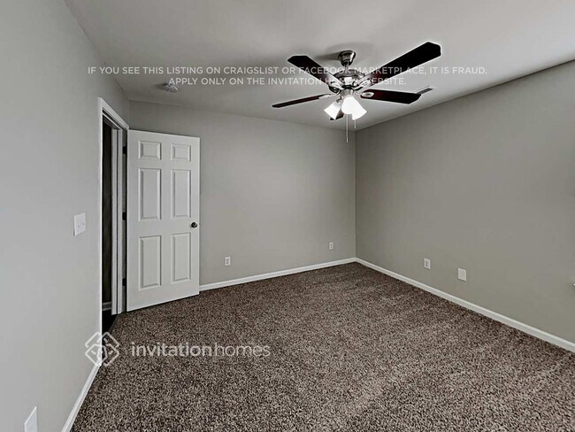 Building Photo - 5000 Mesa Ct