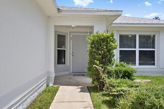 Building Photo - 15 Renmont Ct