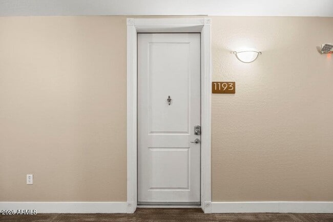 Building Photo - 5450 E Deer Valley Dr