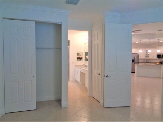Building Photo - 2597 Bella Vista Cir