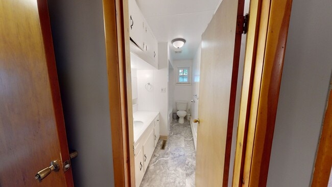 Building Photo - 2 Bedroom Home For Rent in Greensburg