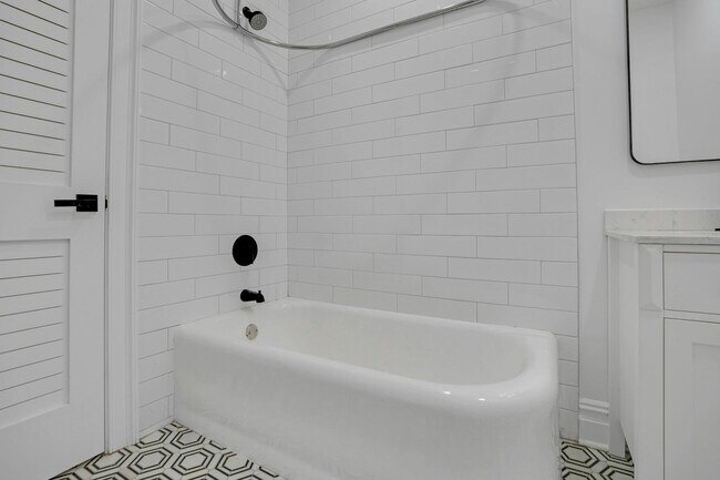 Building Photo - 52 Brinkerhoff St