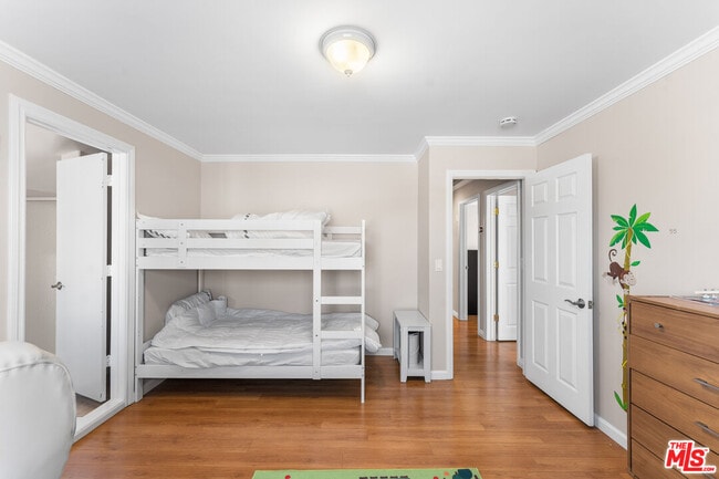 Building Photo - 18032 Mariner Dr