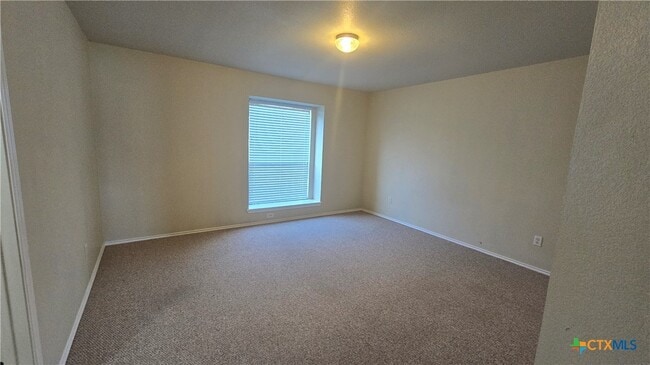 Building Photo - 235 Lottie Ln