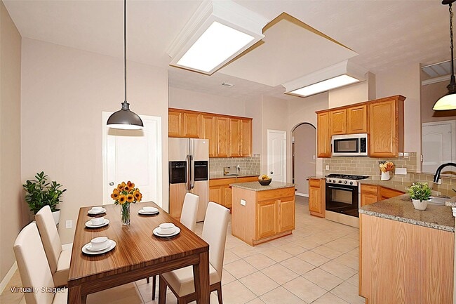 Building Photo - 19222 Aquatic Dr