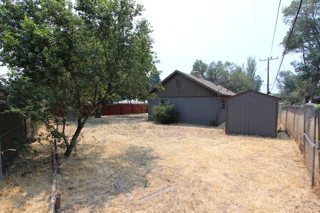 Building Photo - Charming 2 Bedroom Home in Lower Greenlaw | Large Fenced Yard