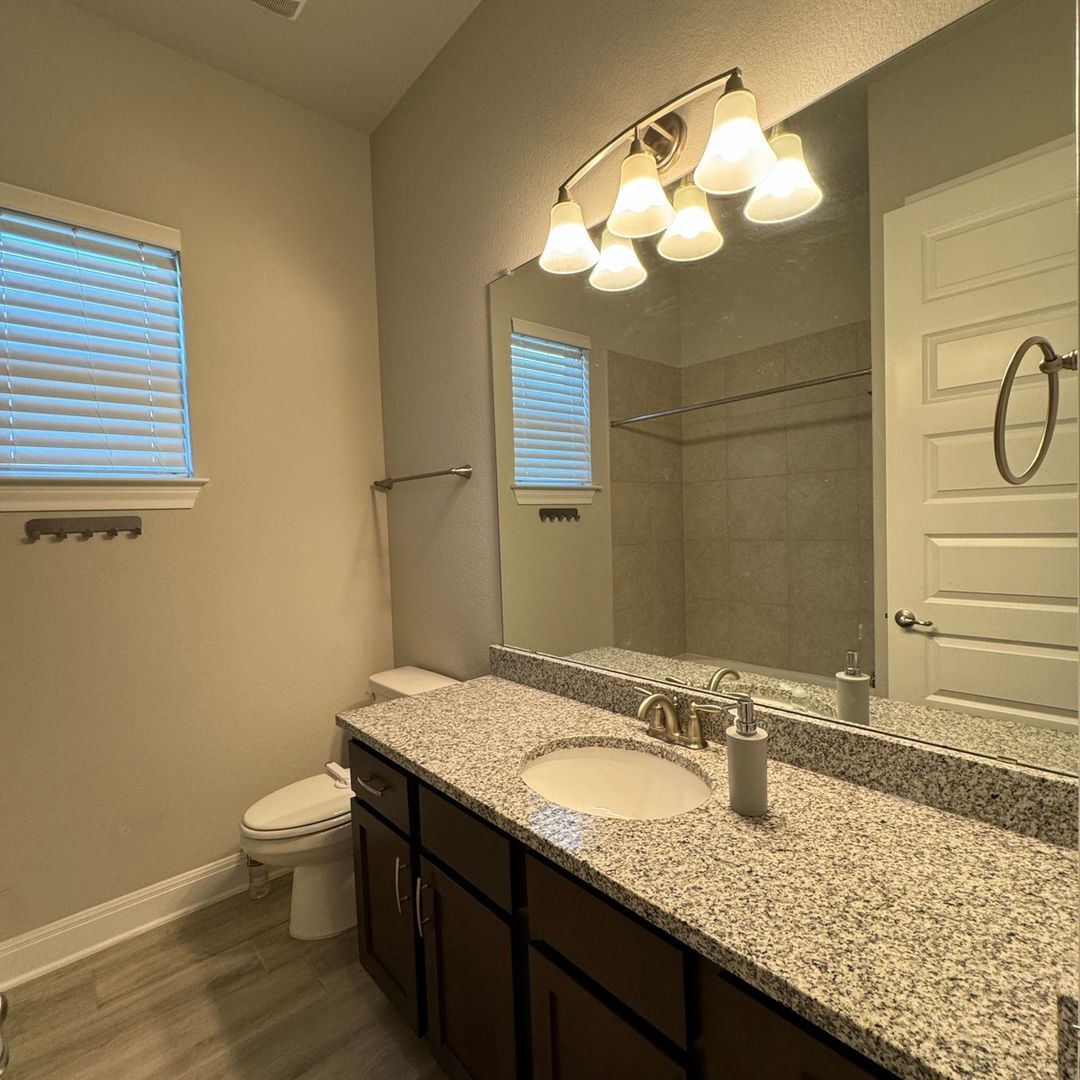 Building Photo - 3750 E Palm Valley Blvd