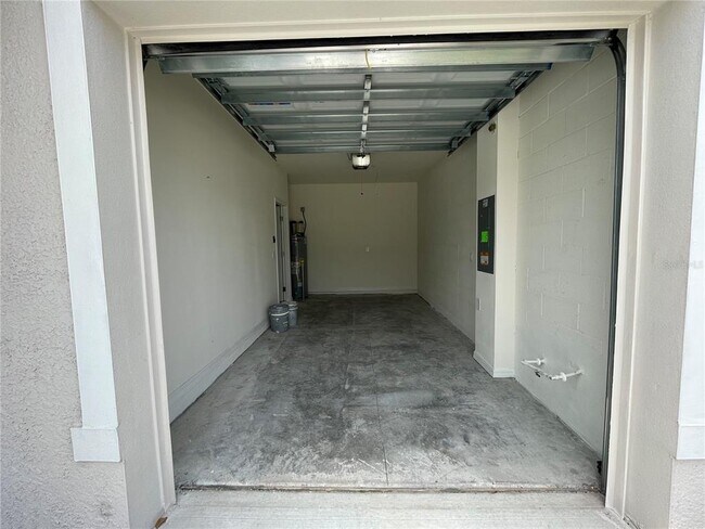 Building Photo - 11127 Crescent Deer Dr