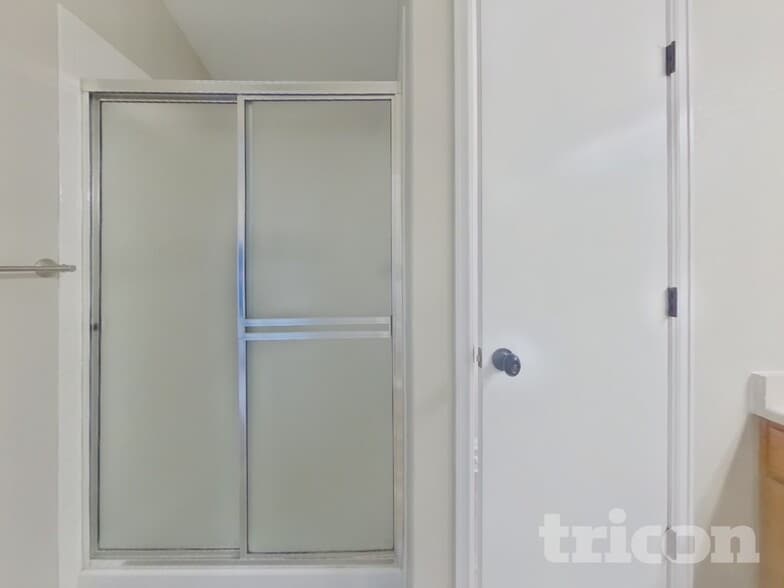 Building Photo - 6765 Lionshead Pkwy