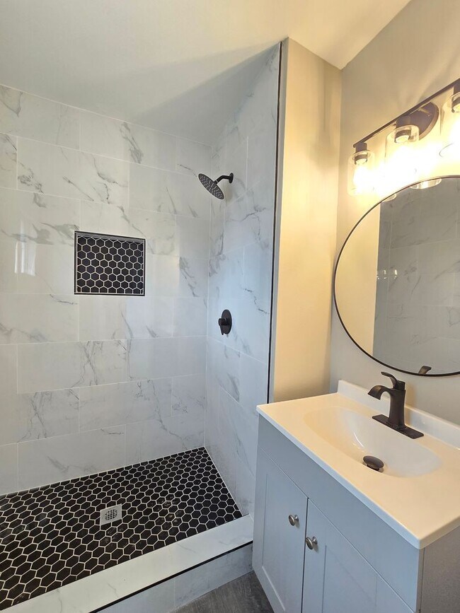 Building Photo - 44414 Andale Ave