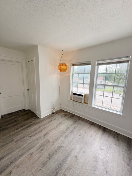 Building Photo - 628 N 36th St