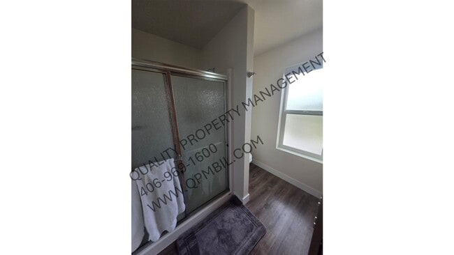 Building Photo - BEAUTIFUL 3 BED 2 BATH SINGLE FAMILY HOUSE...