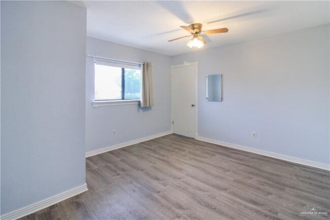 Building Photo - 13 Yuma Ave