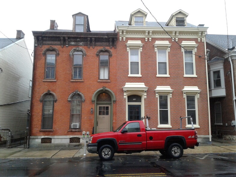 Building Photo - 711 Chestnut St