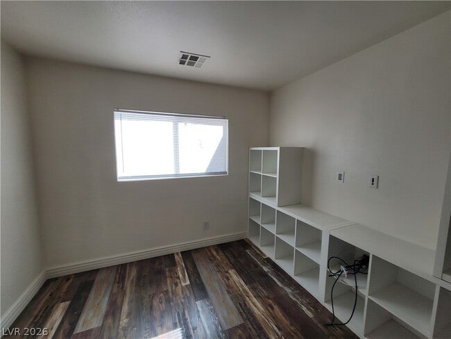 Building Photo - 10799 Flame Vine Ct