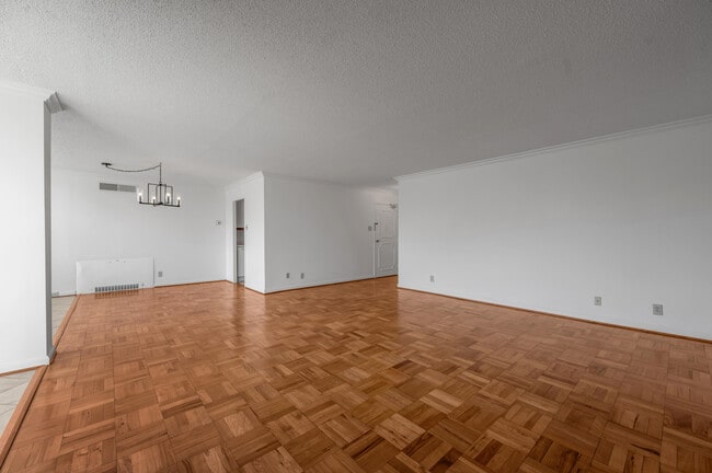 Building Photo - 101 S Hanover Ave