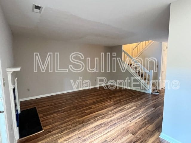 Building Photo - 105 Weathersfield Dr