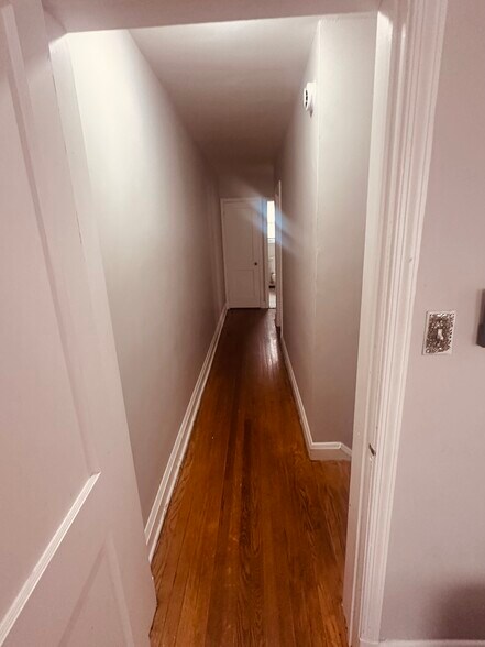 Building Photo - 3329 Ingleside Ave