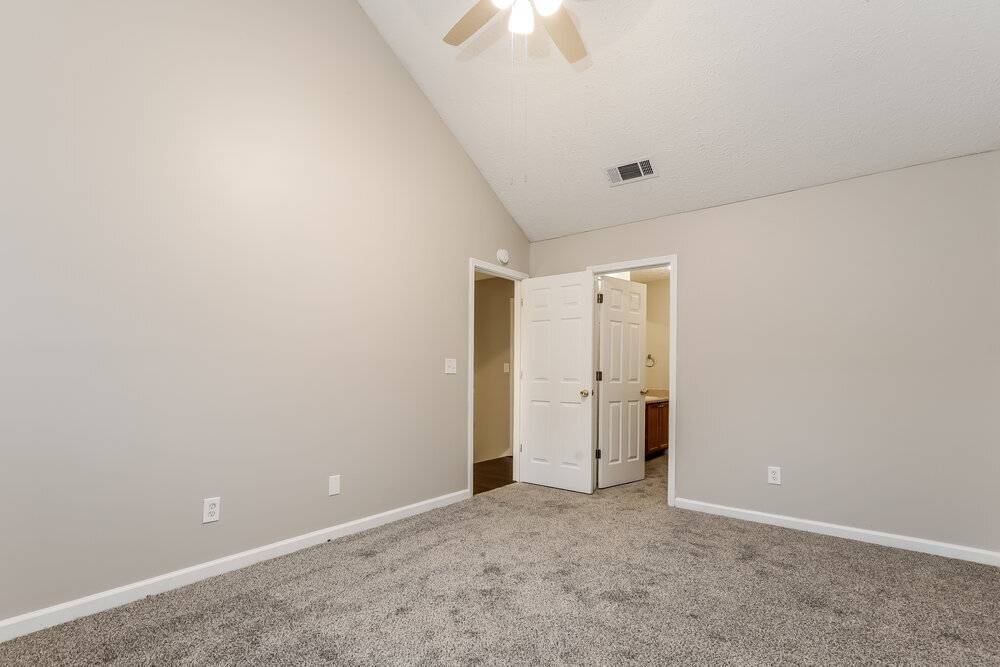 Building Photo - 102 Inverness Trce