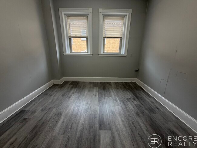 Building Photo - 11 Park St