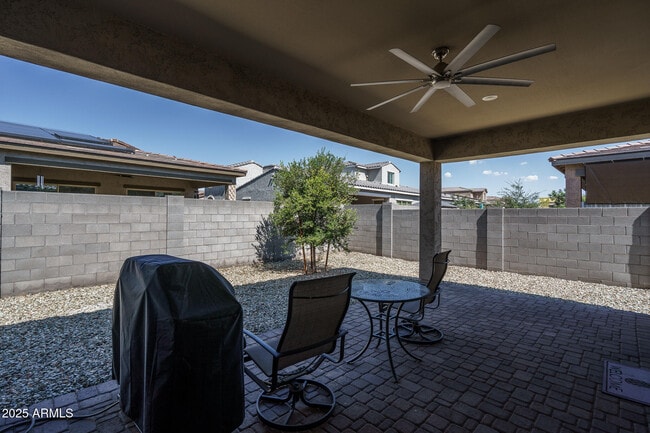 Building Photo - 14084 W Desert Flower Dr