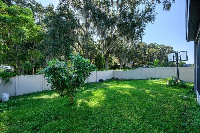 Building Photo - 2775 Red Horse Dr