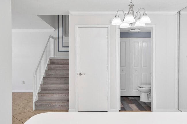 Building Photo - 8159 Andover Ct