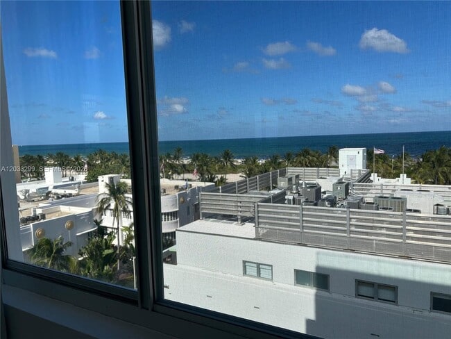 Building Photo - 1255 Collins Ave