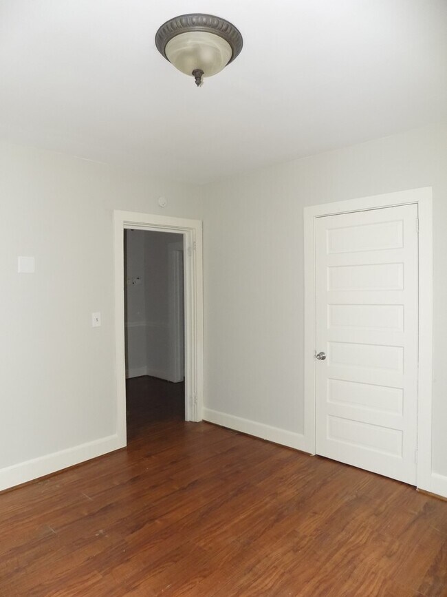 Building Photo - 3850 Capers Ave