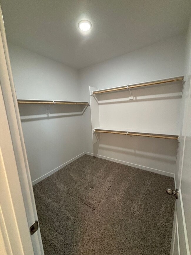 Building Photo - 3 Bedroom 2 Bath Silverton OR
