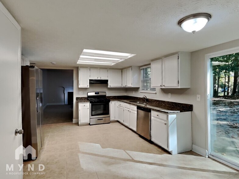 Building Photo - 255 Marcliff Ct