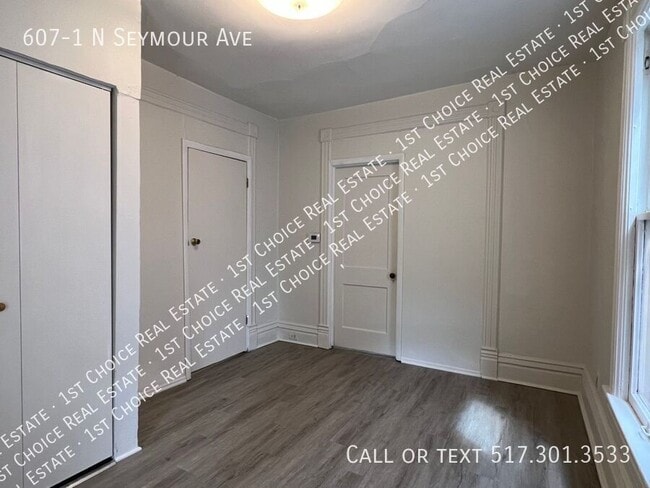 Building Photo - 607-1 N Seymour Ave-