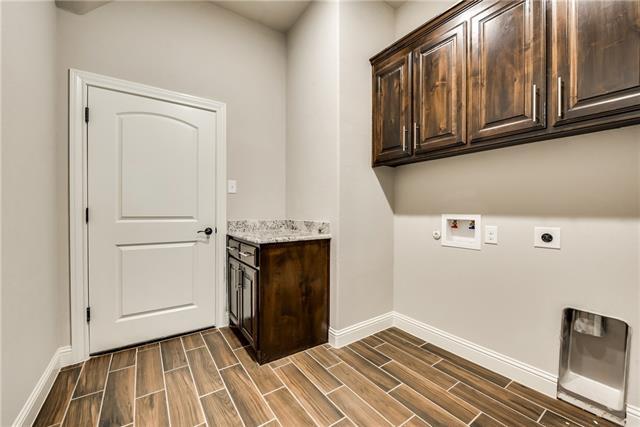 Building Photo - 8240 Scharmels Ln