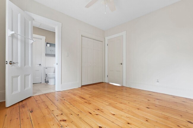 Building Photo - 17 Lothrop St