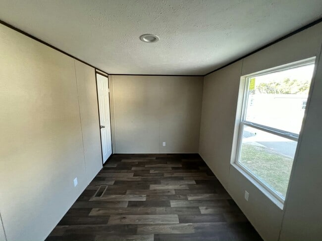 Building Photo - 51 Tower Manor Dr