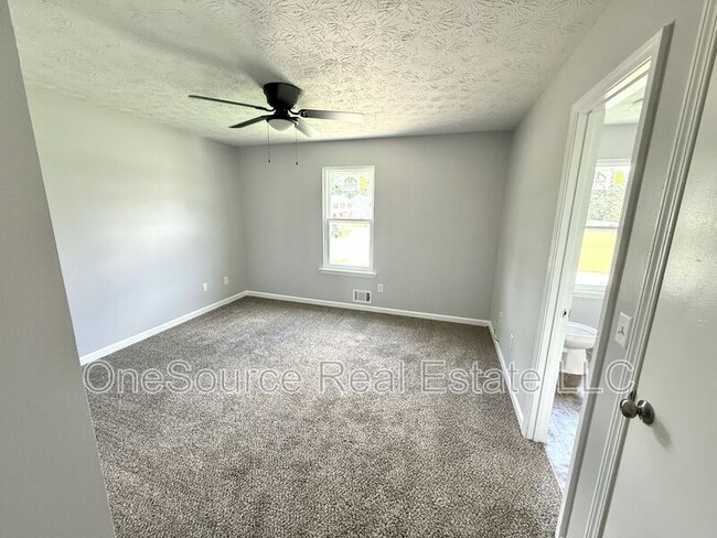 Building Photo - 3626 N Hopkins Ct