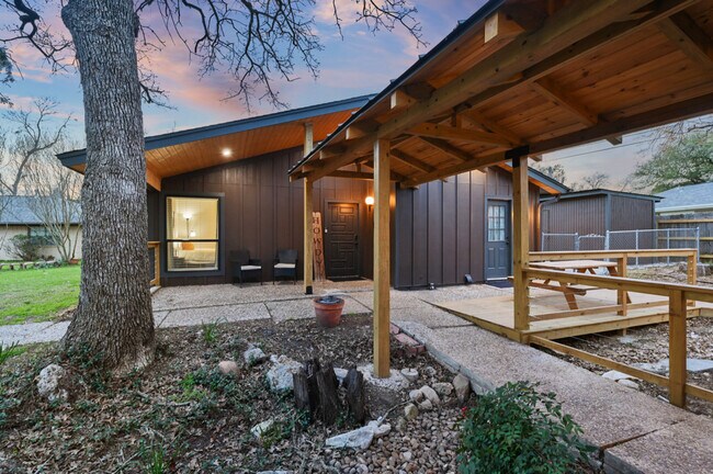 Building Photo - 1409 Clement Ct