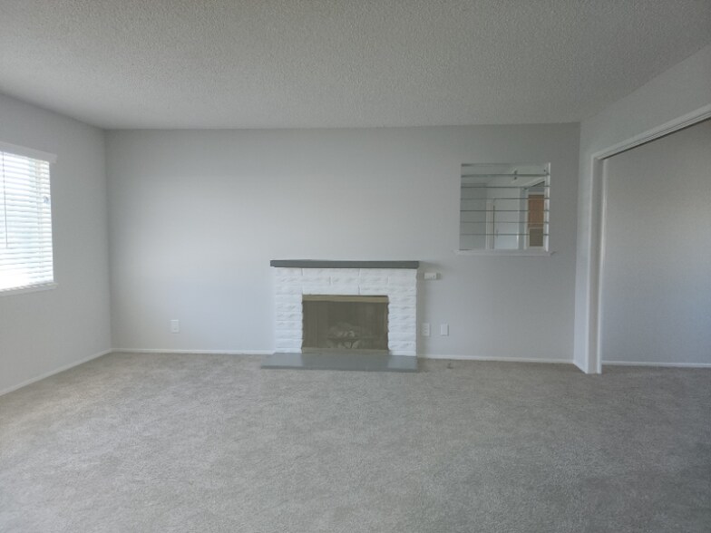 Building Photo - 24613 Falena Ave