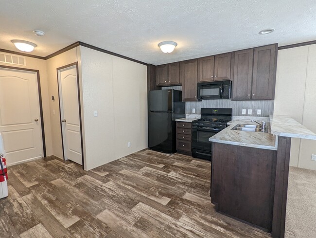 Building Photo - 140 Texas