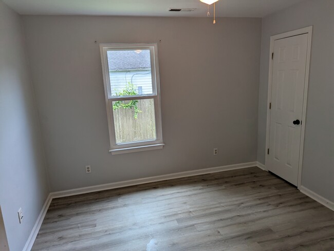 Building Photo - 328 Southgate Ave